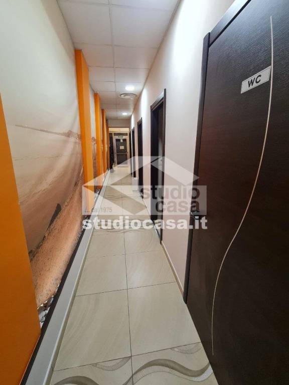 locale commerciale in affitto a Crotone in zona Centro Città