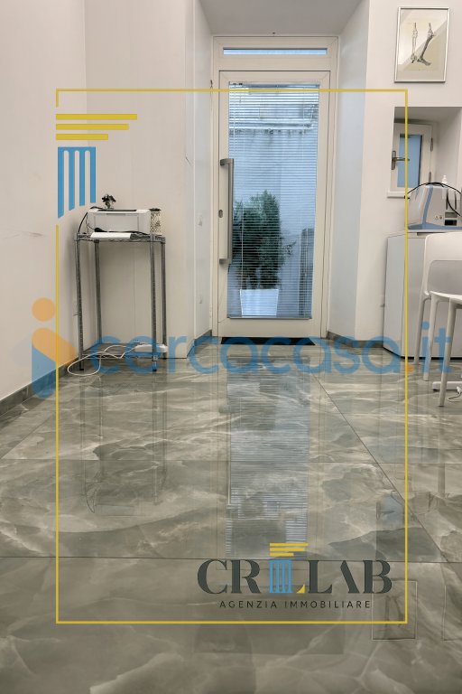 locale commerciale in affitto a Crotone in zona Centro Città