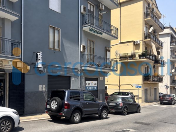 locale commerciale in affitto a Crotone in zona Centro Città