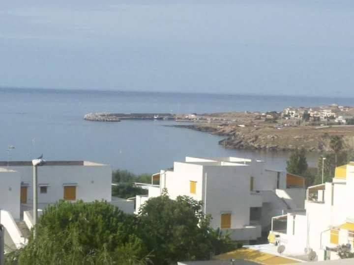 appartamento in affitto ad Isola di Capo Rizzuto in zona Le Castella