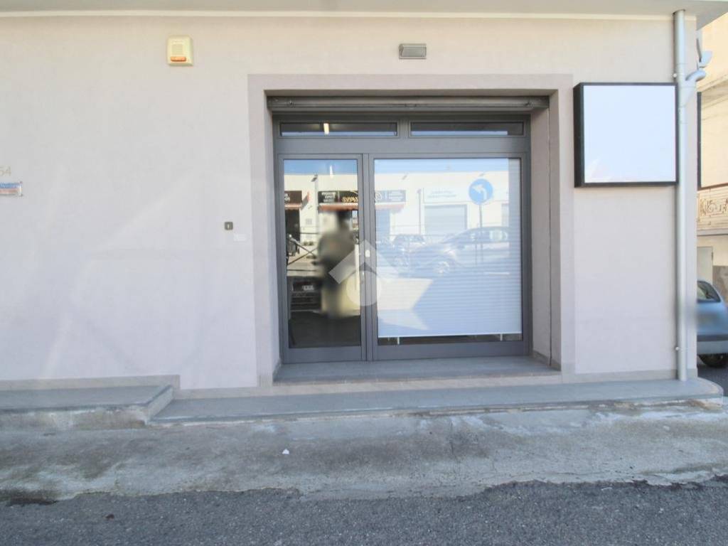 negozio in affitto ad Isola di Capo Rizzuto
