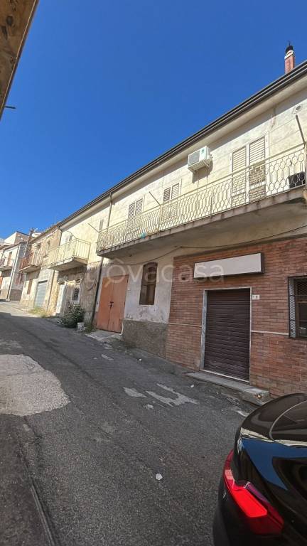 appartamento in affitto a Strongoli
