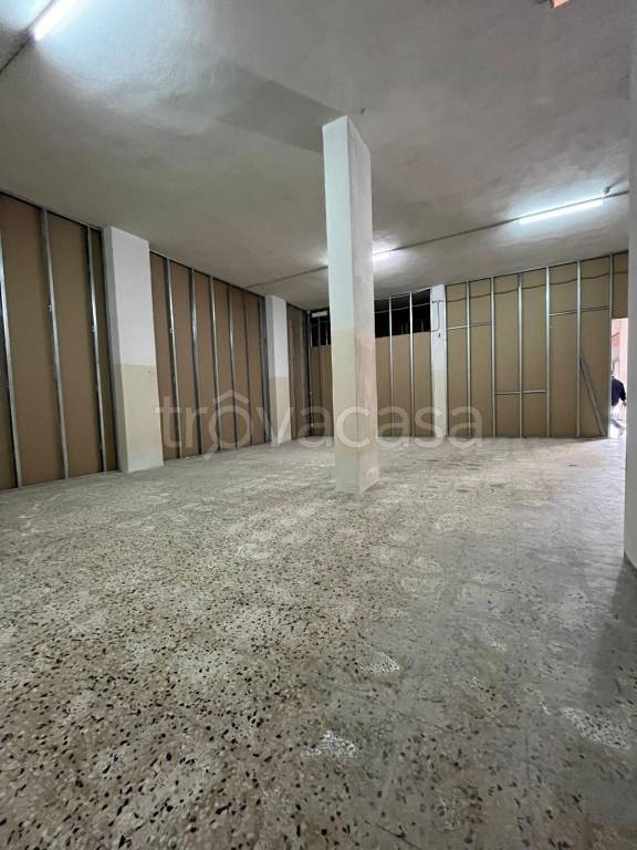 negozio in affitto ad Ionadi in zona Vena
