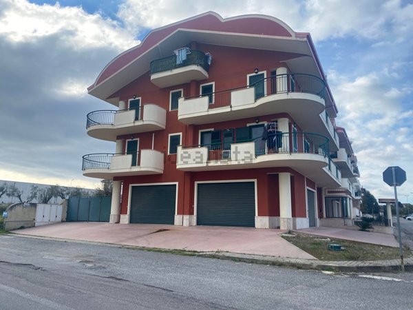 locale commerciale in affitto ad Ionadi in zona Vena