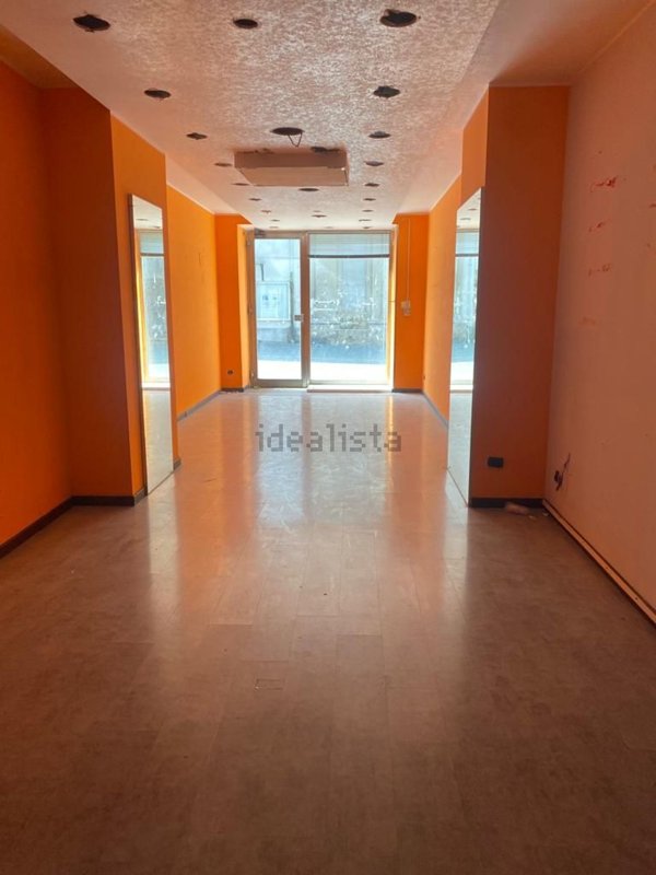 locale commerciale in affitto a Vibo Valentia in zona Centro Città