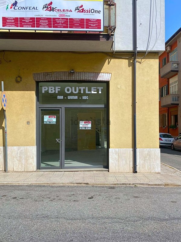 locale commerciale in affitto a Vibo Valentia in zona Centro Città