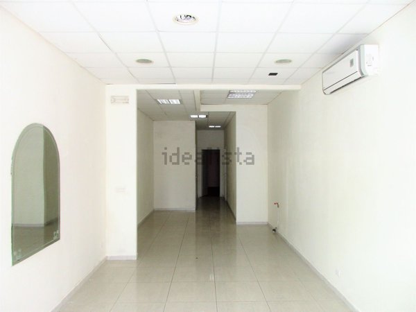 locale commerciale in affitto a Vibo Valentia