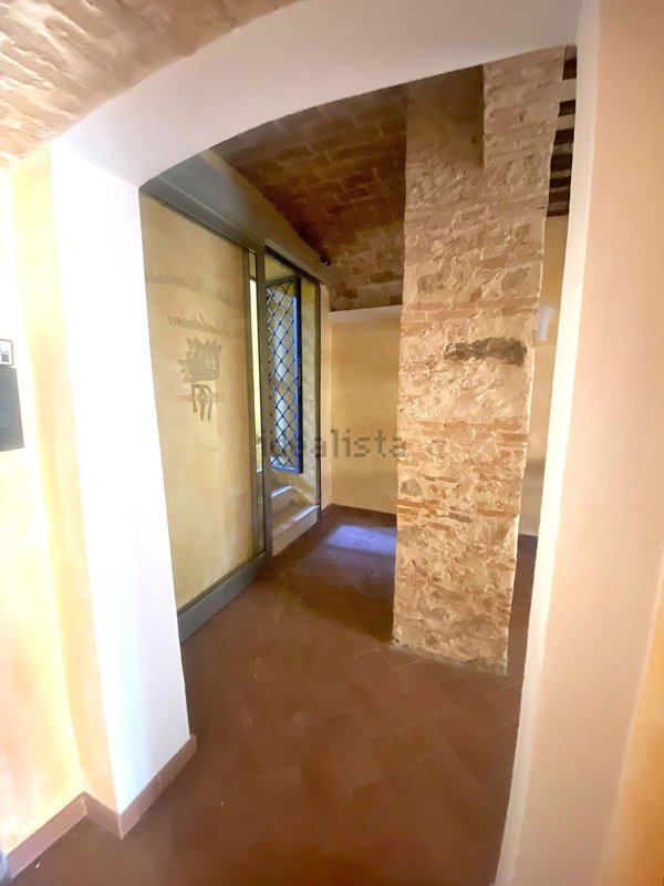 locale commerciale in affitto a Vibo Valentia