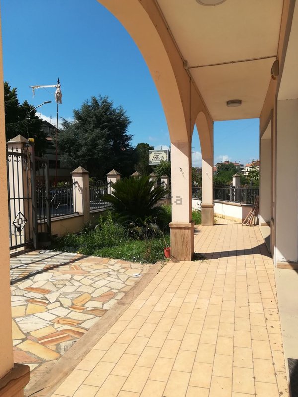 locale commerciale in affitto a Vibo Valentia
