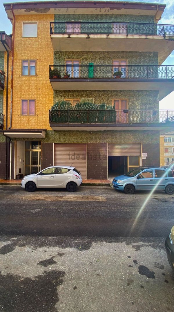 locale commerciale in affitto a Vibo Valentia