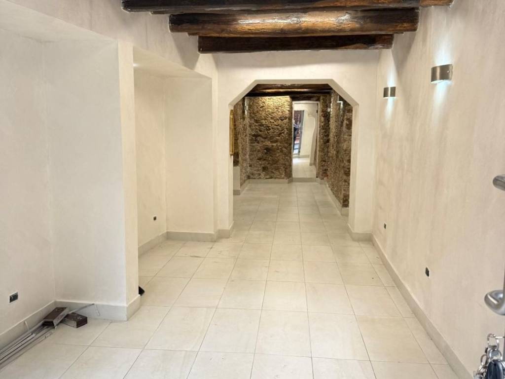 locale commerciale in affitto a Vibo Valentia