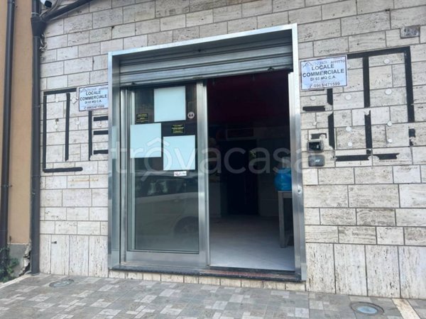 negozio in affitto a Vibo Valentia in zona Centro Città