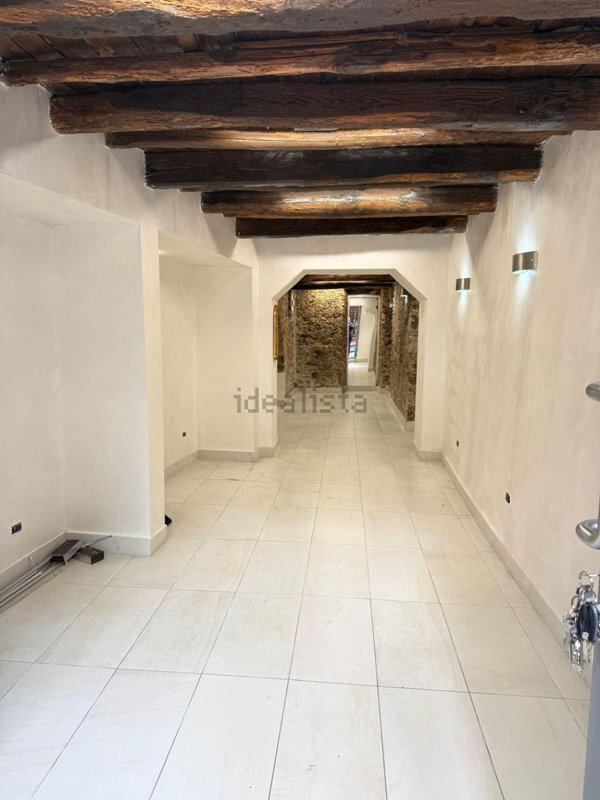 locale commerciale in affitto a Vibo Valentia