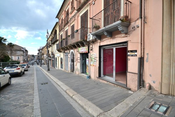 locale commerciale in affitto a Vibo Valentia in zona Centro Città