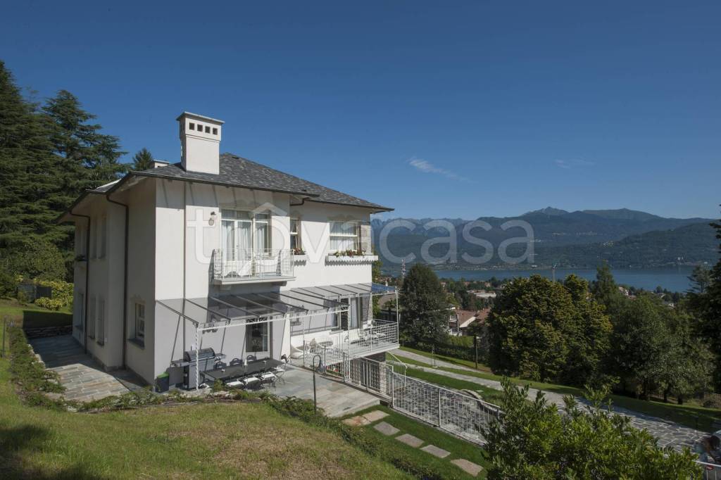 casa indipendente in affitto a Baveno