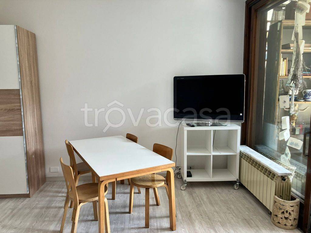 appartamento in affitto a Baveno in zona Feriolo