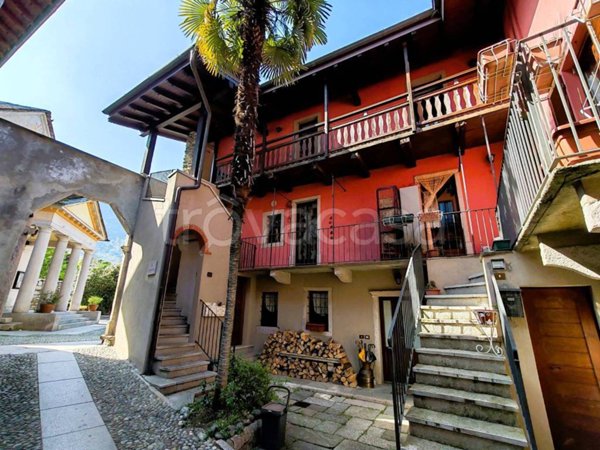 appartamento in affitto a Baveno in zona Oltrefiume