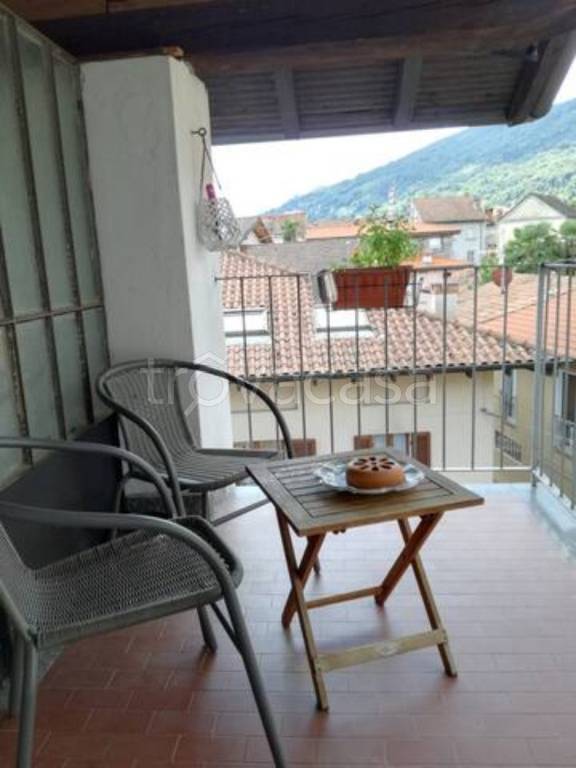 appartamento in affitto a Baveno in zona Oltrefiume