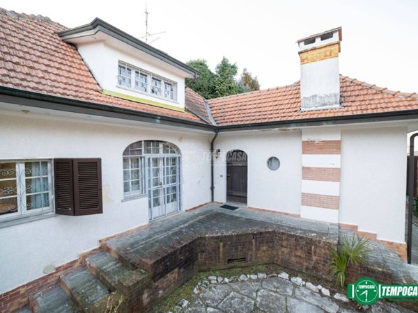 casa indipendente in affitto a Baveno in zona Romanico