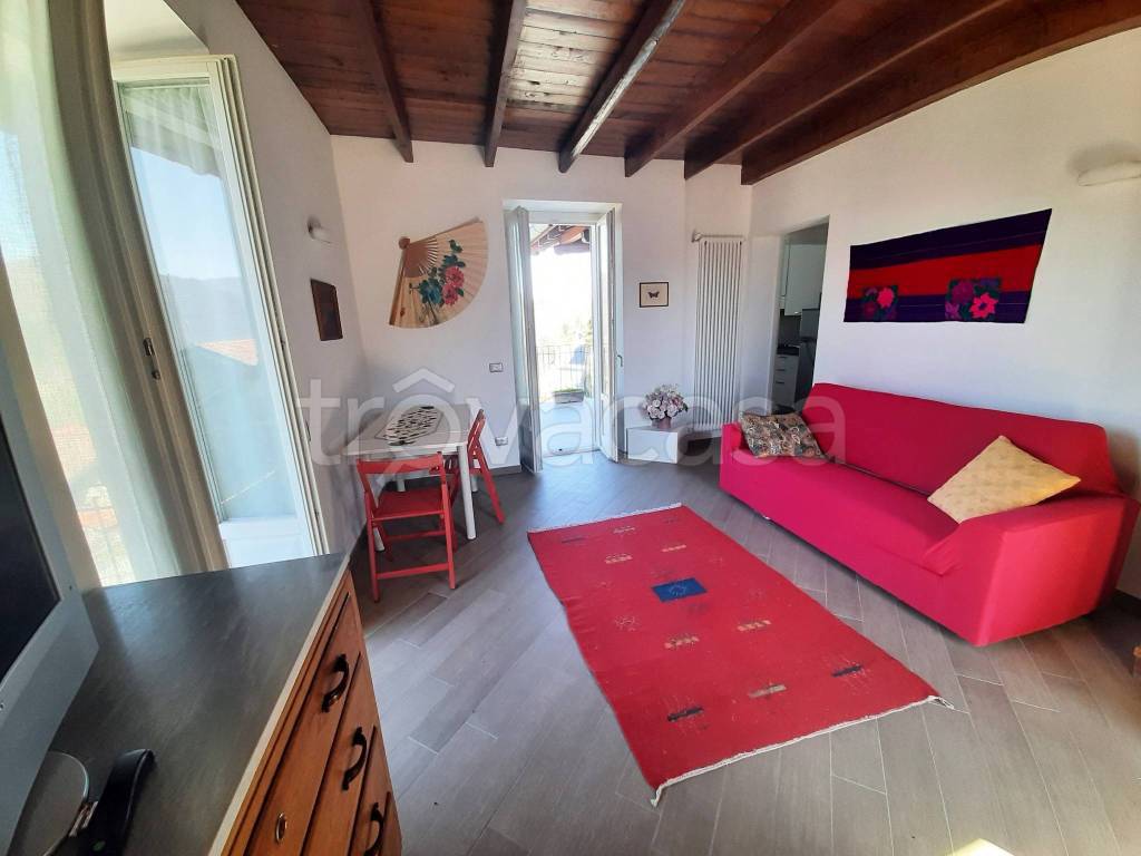 appartamento in affitto a Brovello-Carpugnino
