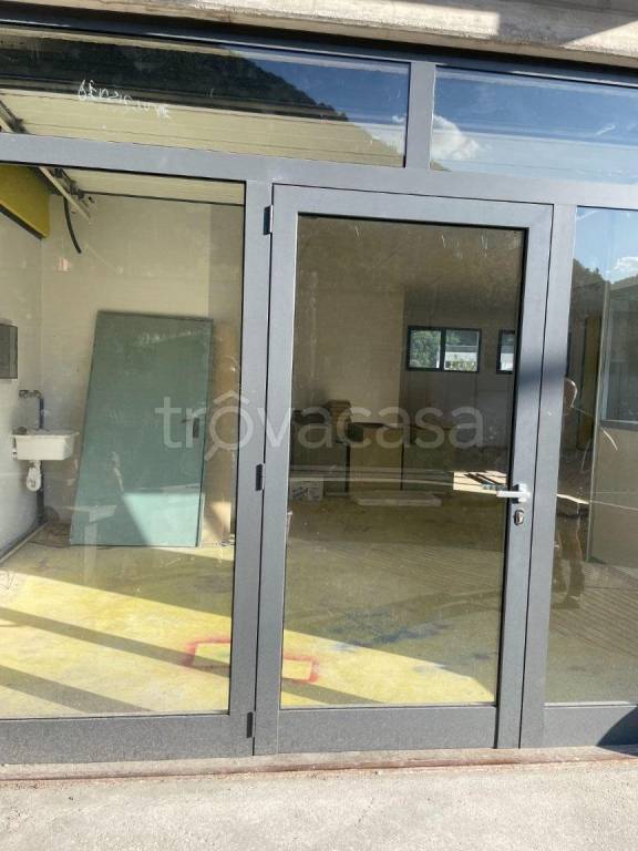 locale commerciale in affitto a Cannobio