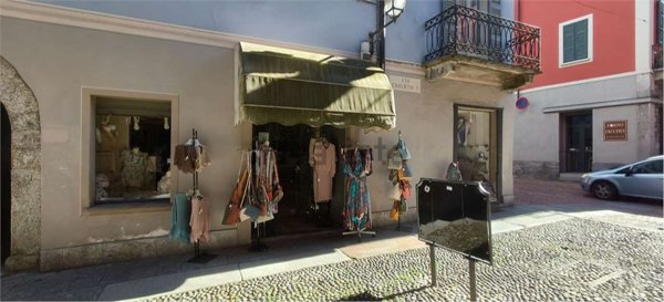 negozio in affitto a Cannobio in zona Campeglio
