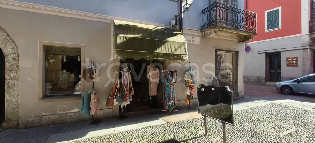negozio in affitto a Cannobio in zona Campeglio