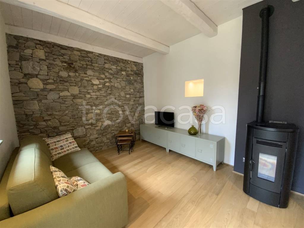 appartamento in affitto a Gignese in zona Nocco