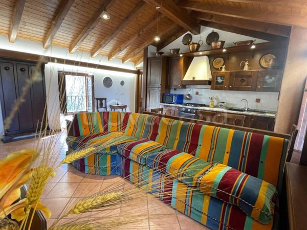 appartamento in affitto a Gignese in zona Vezzo