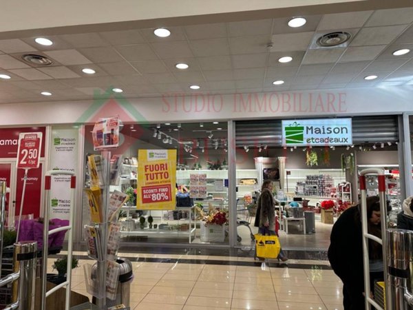 negozio in affitto ad Omegna