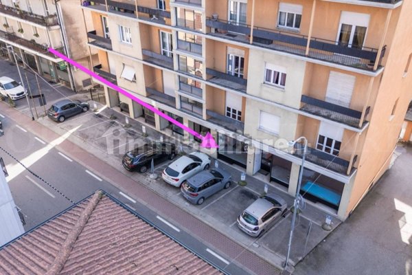 negozio in affitto ad Omegna in zona Sant'Anna