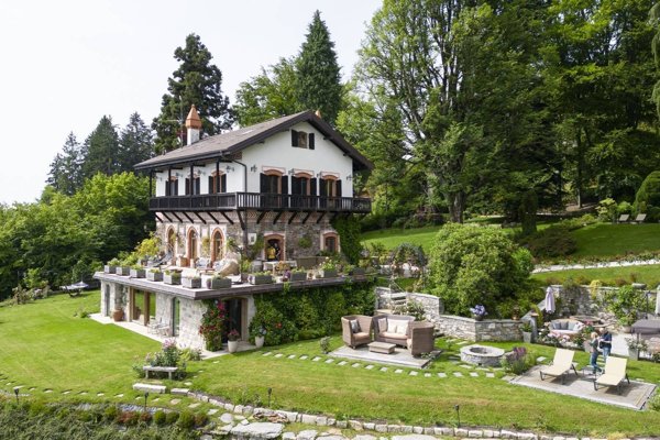 casa indipendente in affitto a Stresa