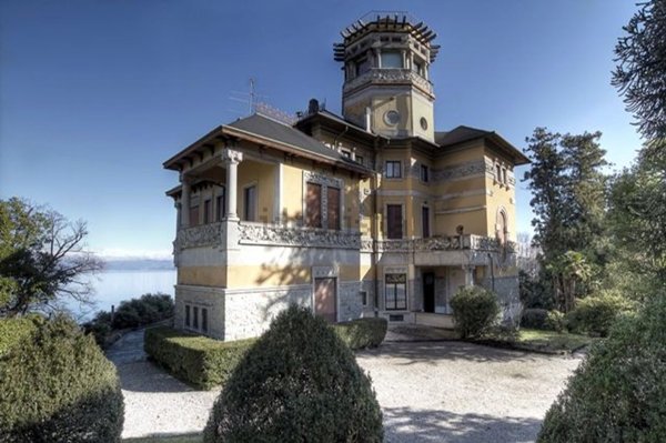 casa indipendente in affitto a Stresa