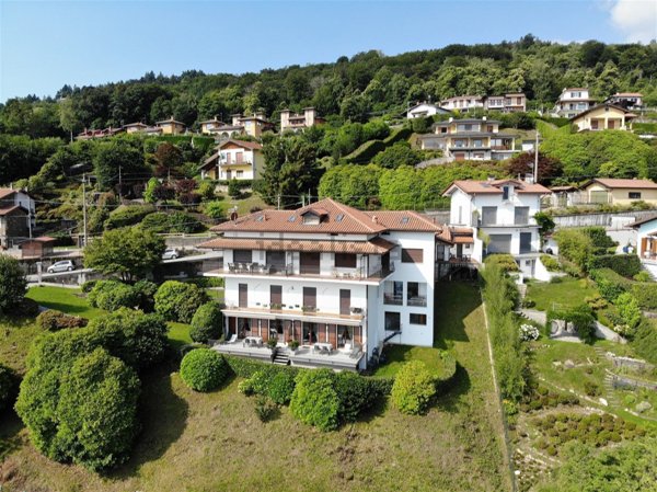 appartamento in affitto a Stresa in zona Levo