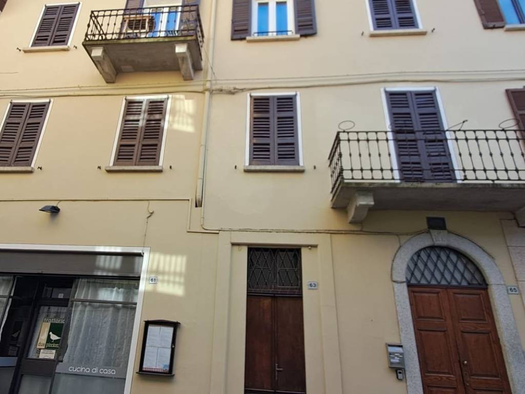 appartamento in affitto a Stresa in zona Binda