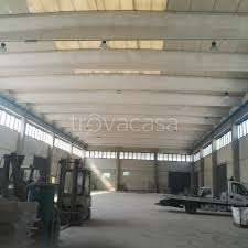 locale commerciale in affitto a Verbania