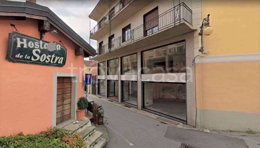 negozio in affitto a Verbania in zona Intra