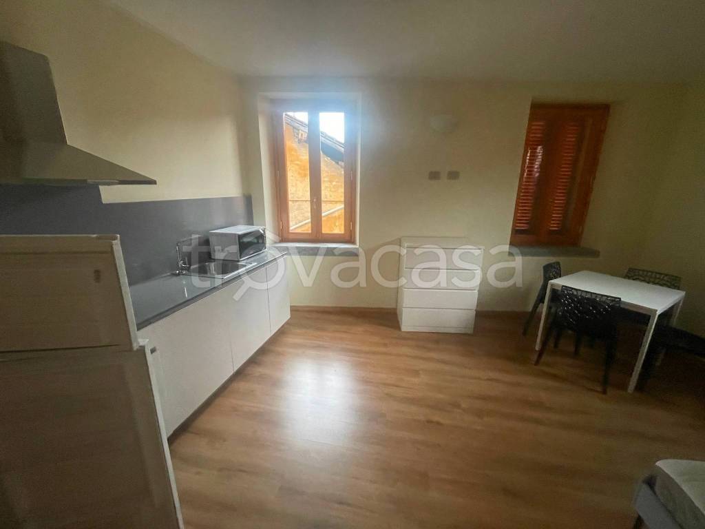 appartamento in affitto a Verbania in zona Intra