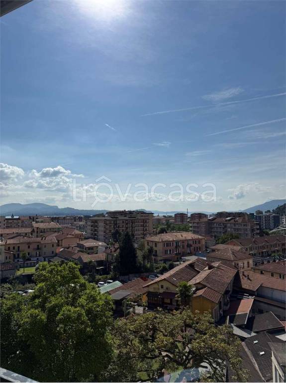 appartamento in affitto a Verbania in zona Intra