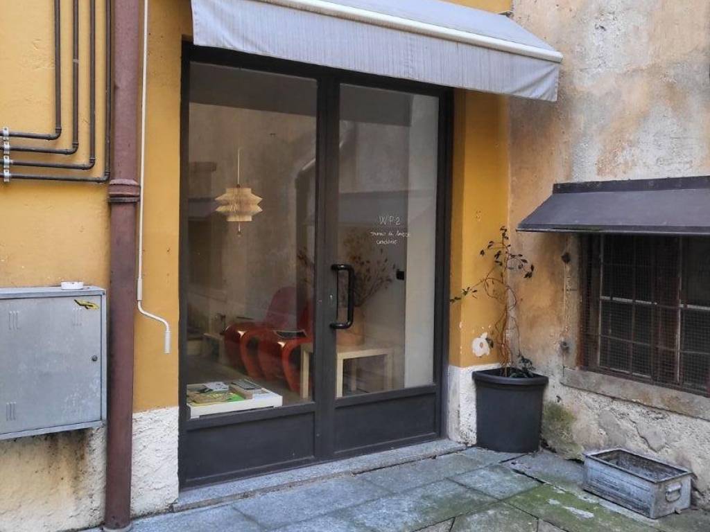 negozio in affitto a Verbania in zona Intra