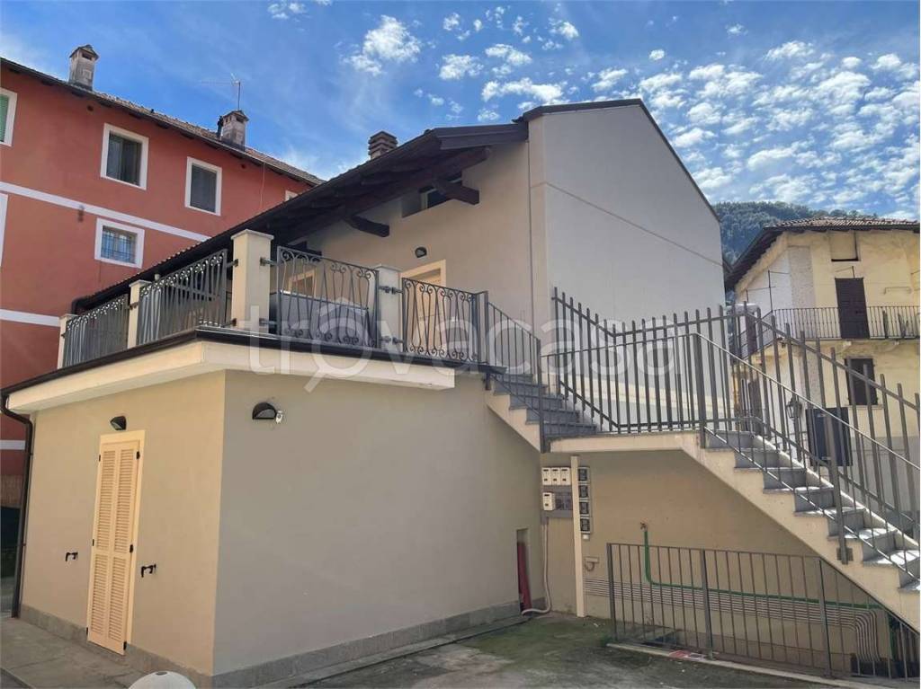 appartamento in affitto a Verbania in zona Trobaso