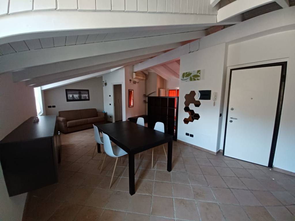 appartamento in affitto a Verbania in zona Intra