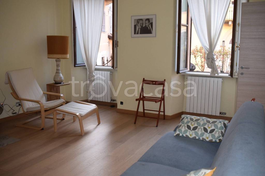 appartamento in affitto a Verbania in zona Intra