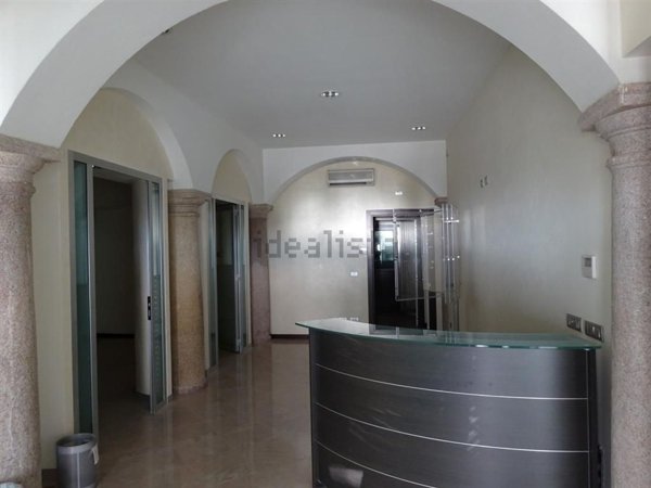 ufficio in affitto a Verbania in zona Intra