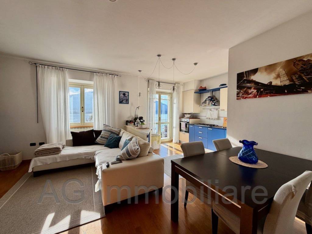 appartamento in affitto a Verbania in zona Suna