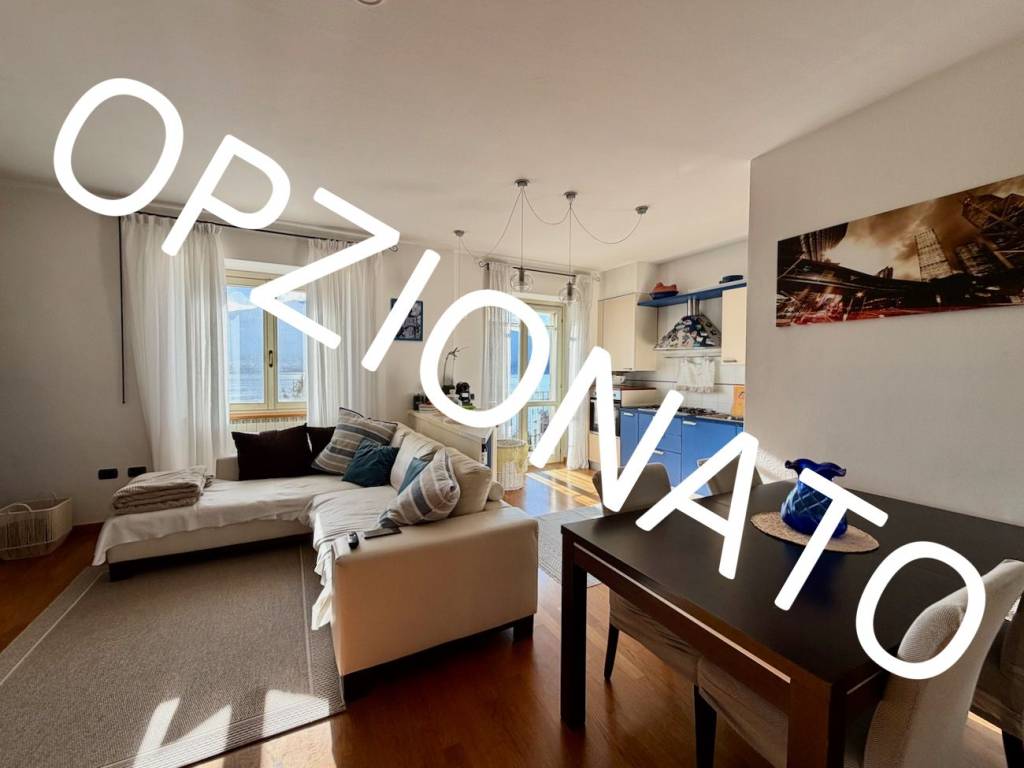 appartamento in affitto a Verbania in zona Suna