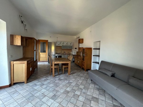 appartamento in affitto a Verbania in zona Possaccio