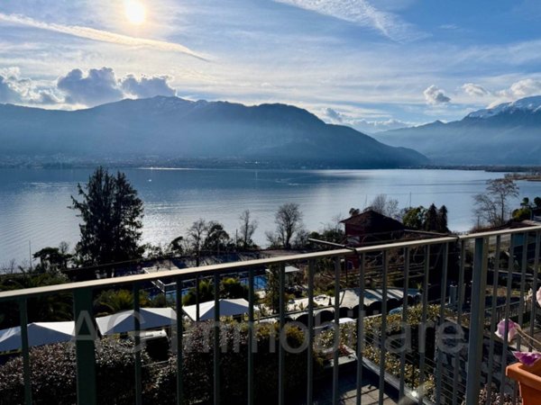 appartamento in affitto a Verbania in zona Suna