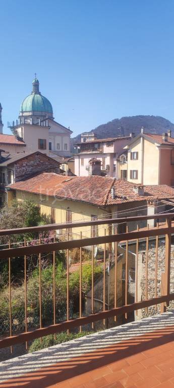 appartamento in affitto a Verbania in zona Intra