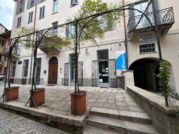 negozio in affitto a Verbania in zona Intra